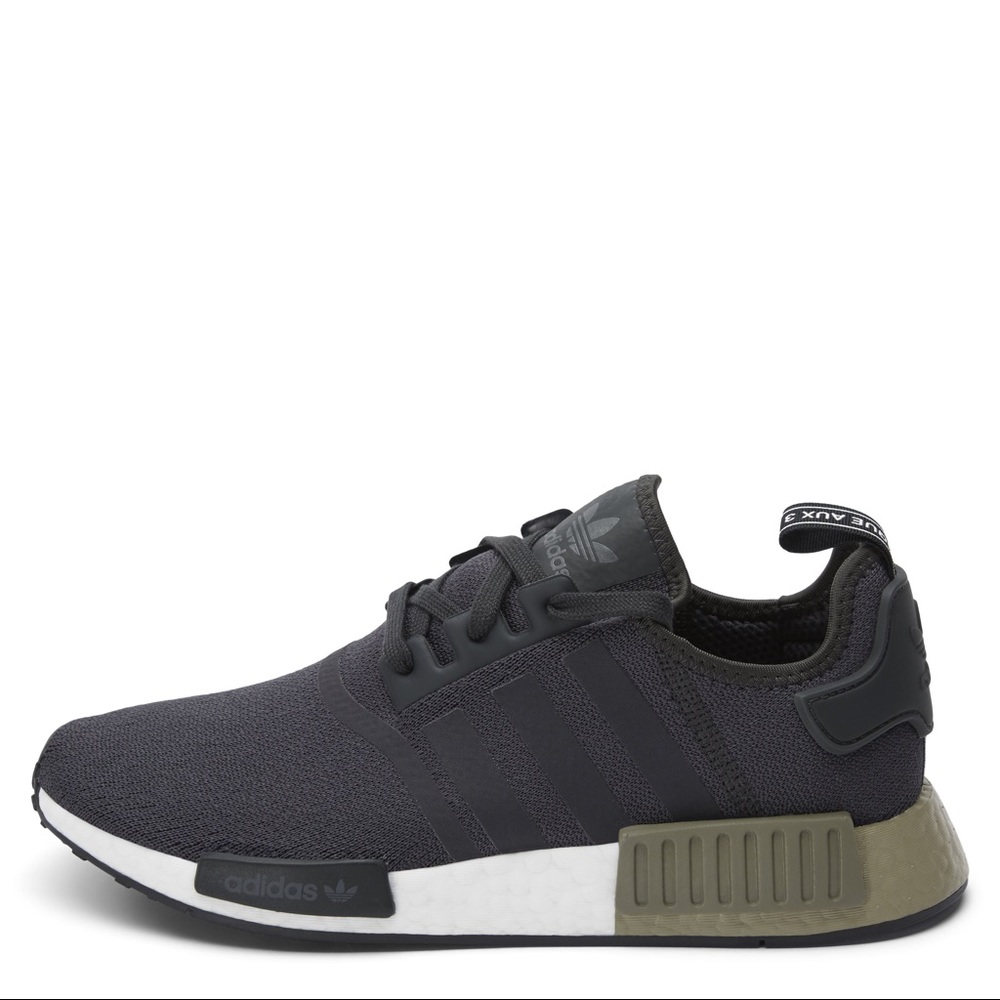 Adidas | NMD R1 Carbon